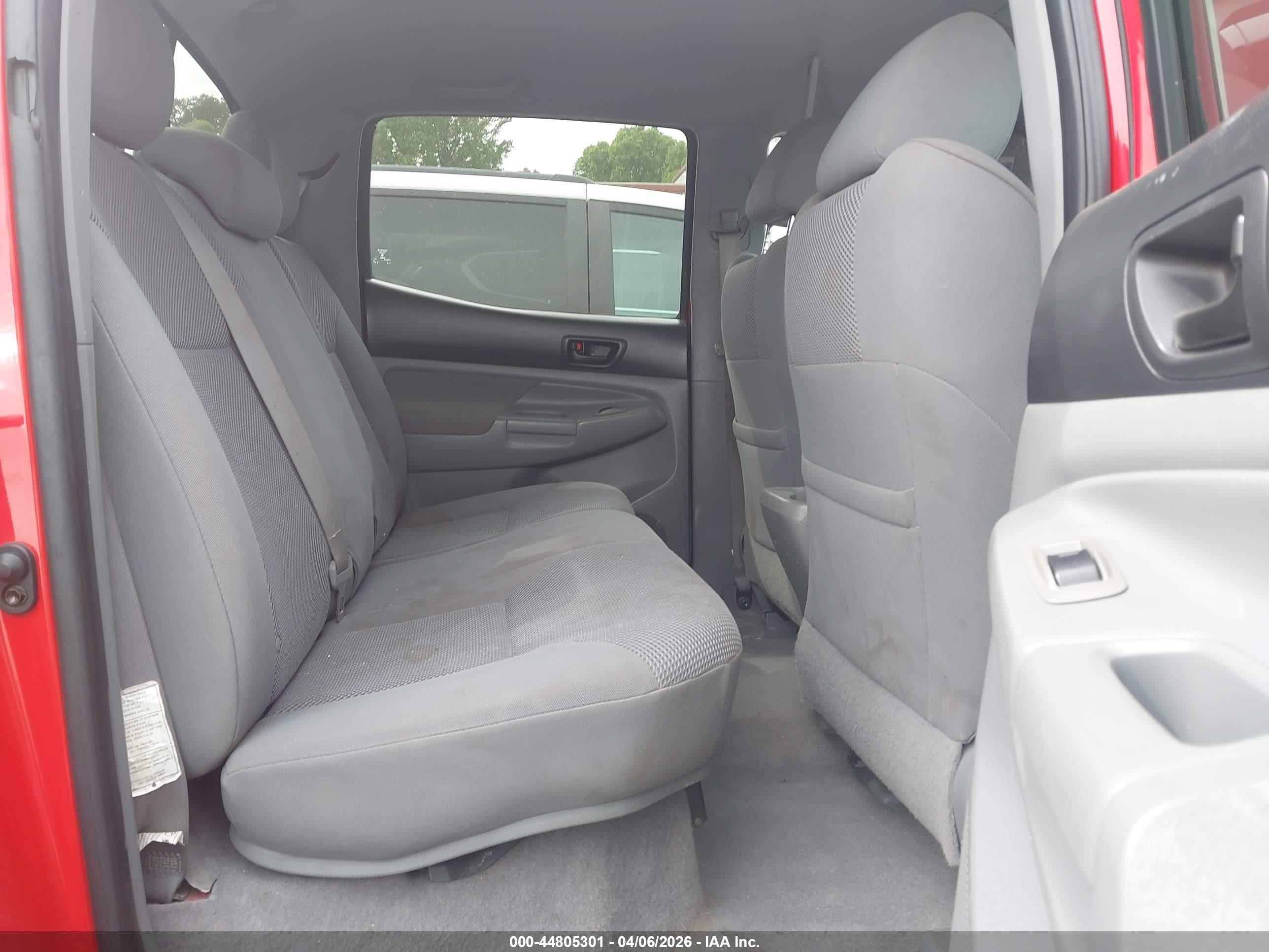 2007 Toyota Tacoma Base V6 Red vin: 3TMMU52N97M003742