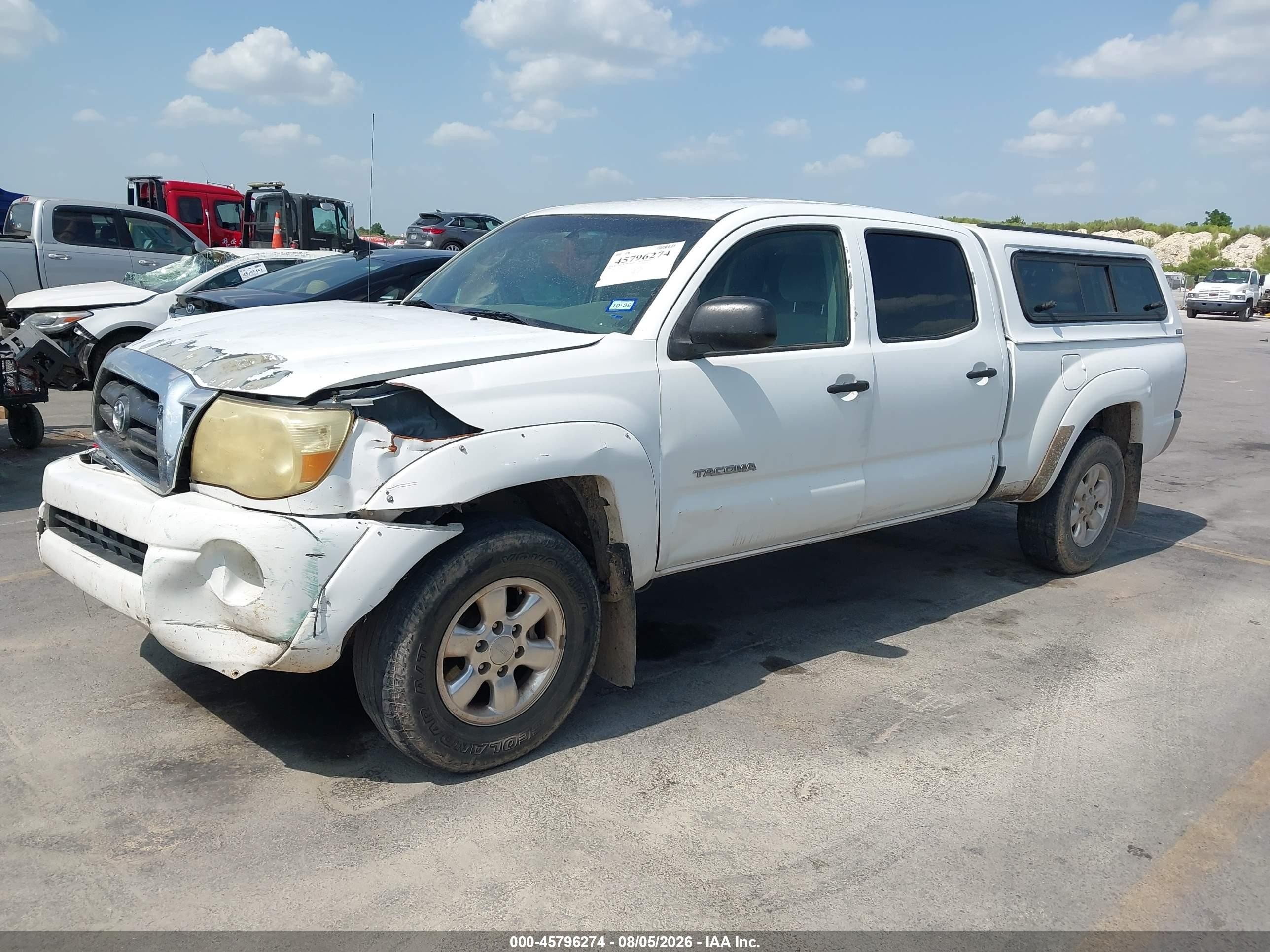 2008 Toyota Tacoma Base V6 White vin: 3TMMU52N98M006903