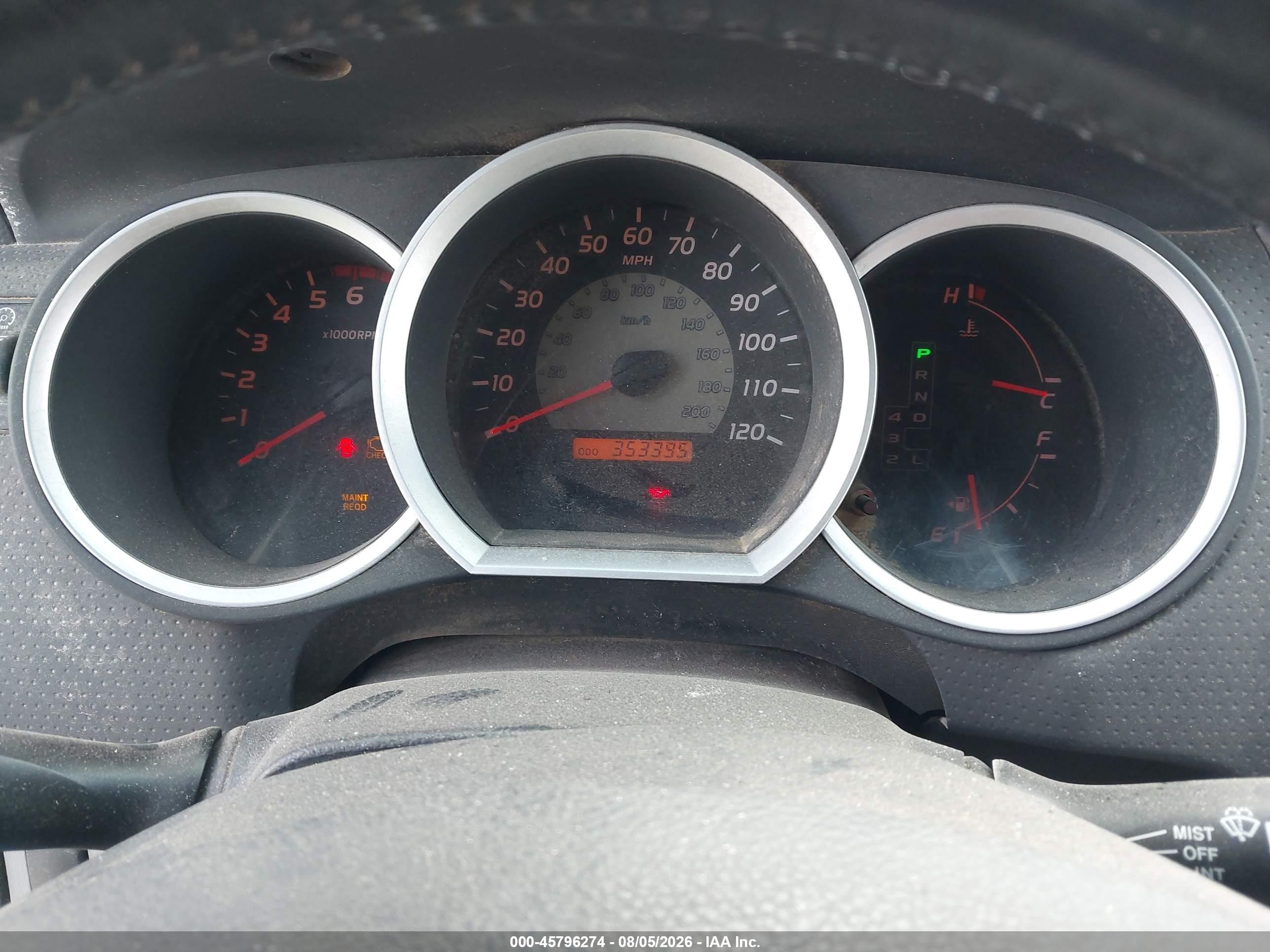 2008 Toyota Tacoma Base V6 White vin: 3TMMU52N98M006903