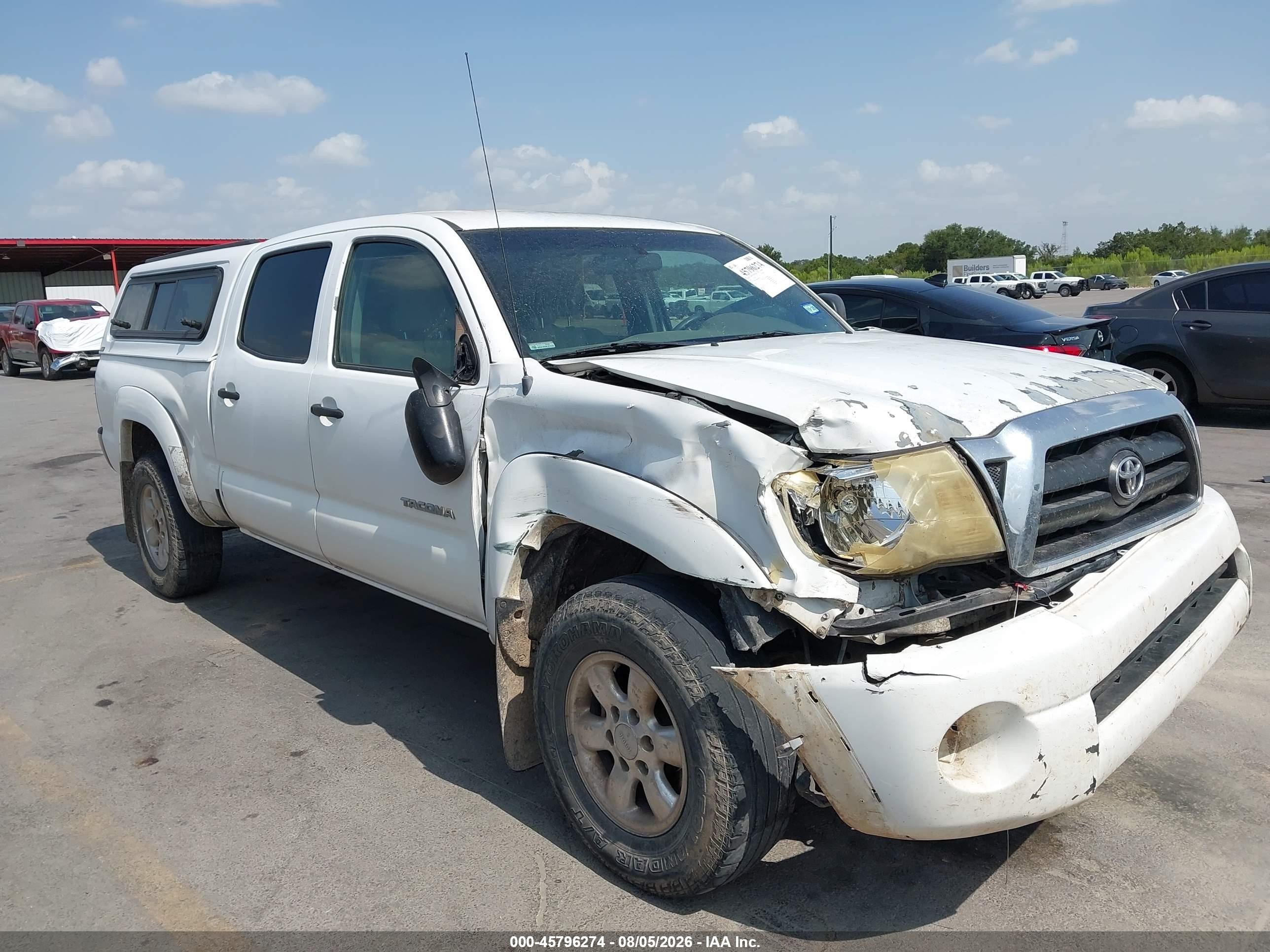 2008 Toyota Tacoma Base V6 White vin: 3TMMU52N98M006903