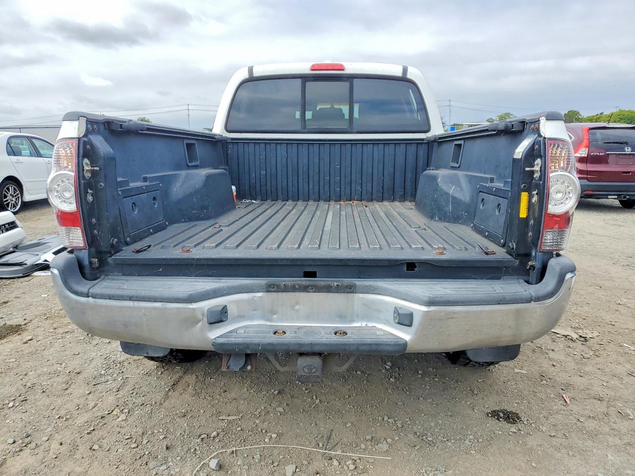 2009 Toyota Tacoma Double Cab Long Bed White vin: 3TMMU52NX9M014770