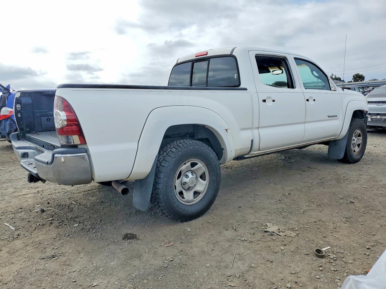 2009 Toyota Tacoma Double Cab Long Bed White vin: 3TMMU52NX9M014770