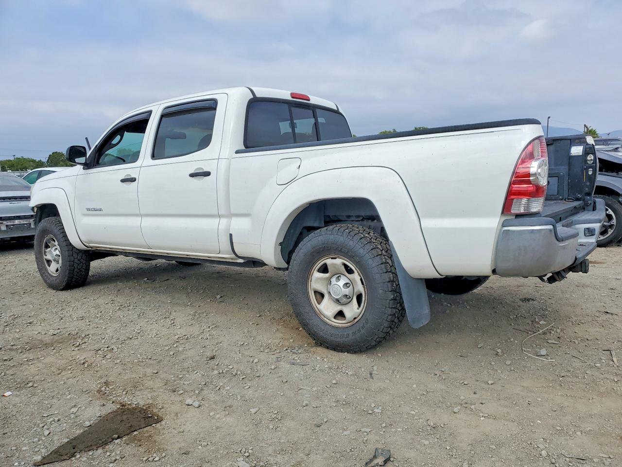2009 Toyota Tacoma Double Cab Long Bed White vin: 3TMMU52NX9M014770