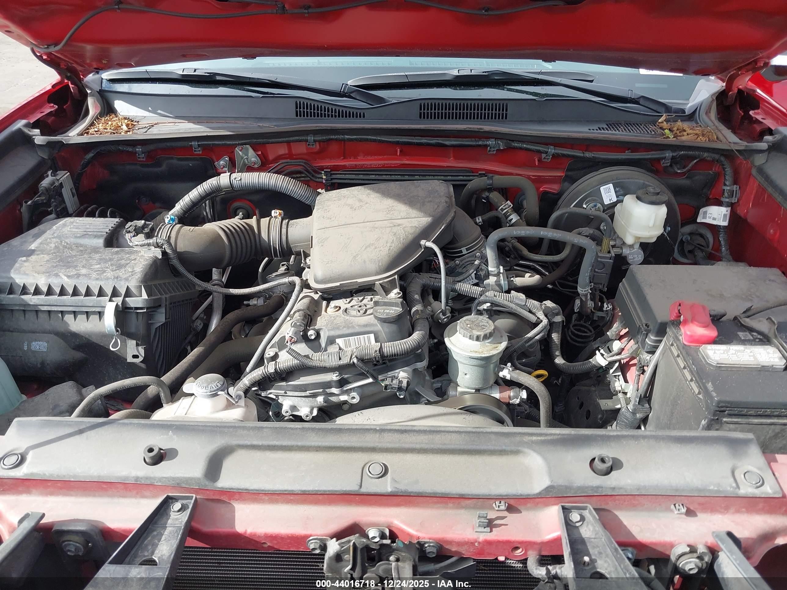 2021 Toyota Tacoma Sr Red vin: 3TYAX5GN1MT016424