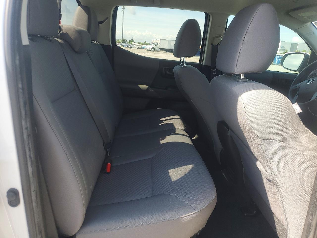 2022 Toyota Tacoma Sr Белый vin: 3TYAX5GN6NT065040