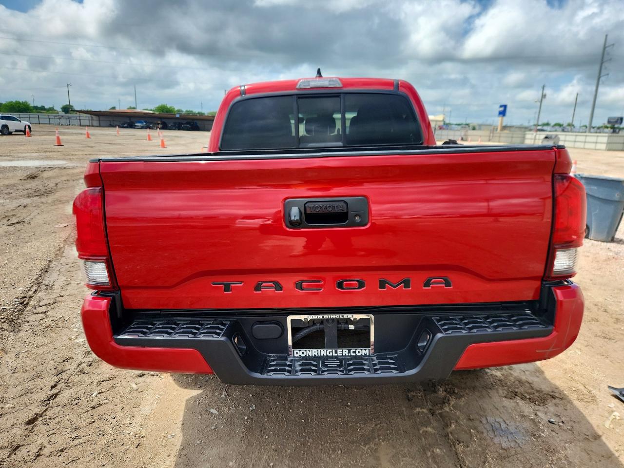2022 Toyota Tacoma Sr Красный vin: 3TYAX5GN8NT047221