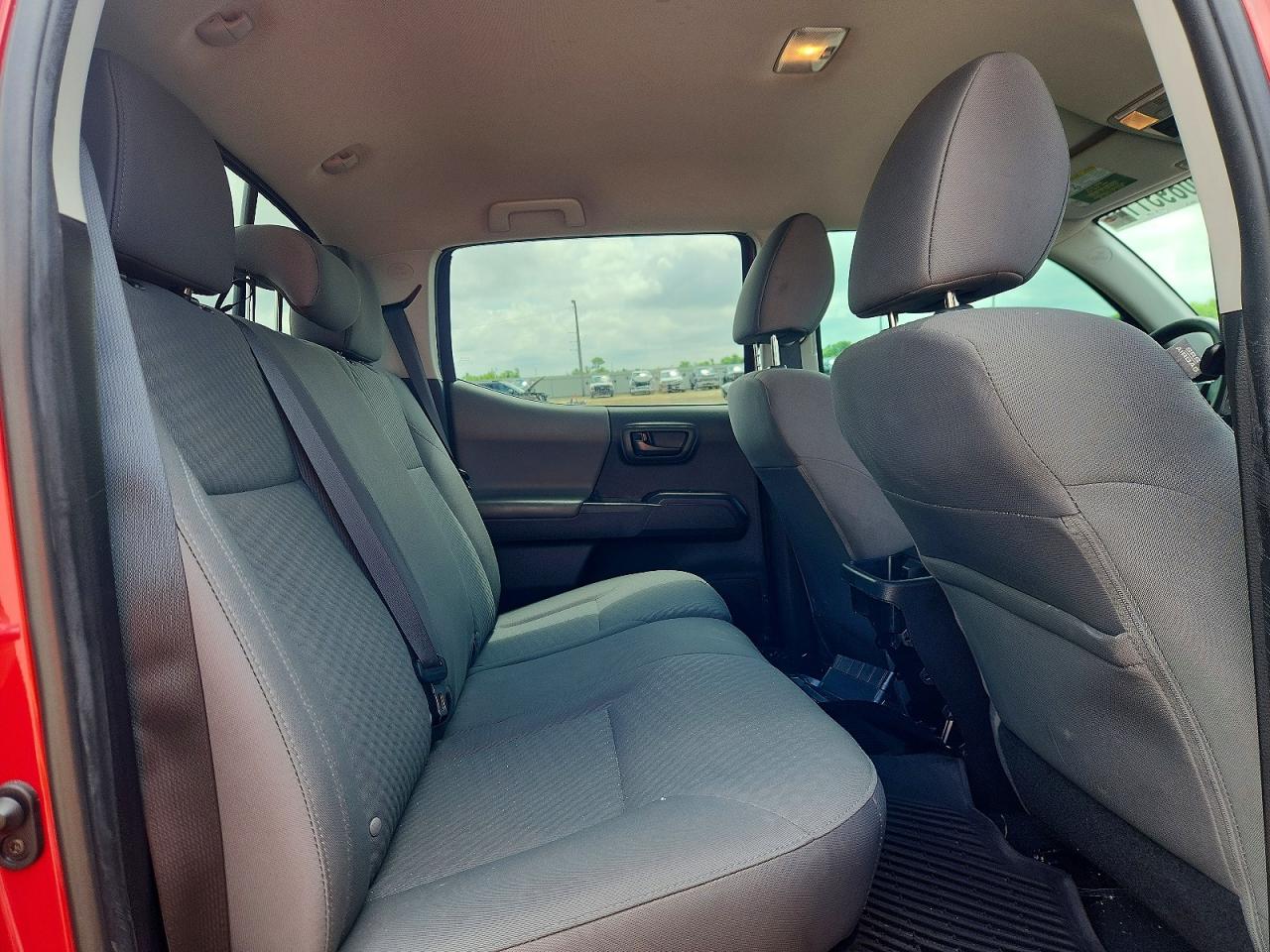 2022 Toyota Tacoma Sr Красный vin: 3TYAX5GN8NT047221