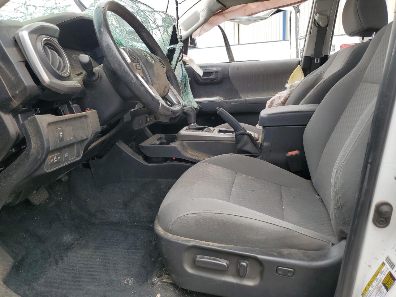 2023 Toyota Tacoma Sr5 V6 Белый vin: 3TYAZ5CN4PT039863 Damage: Windshield, Broken, Replacement Required