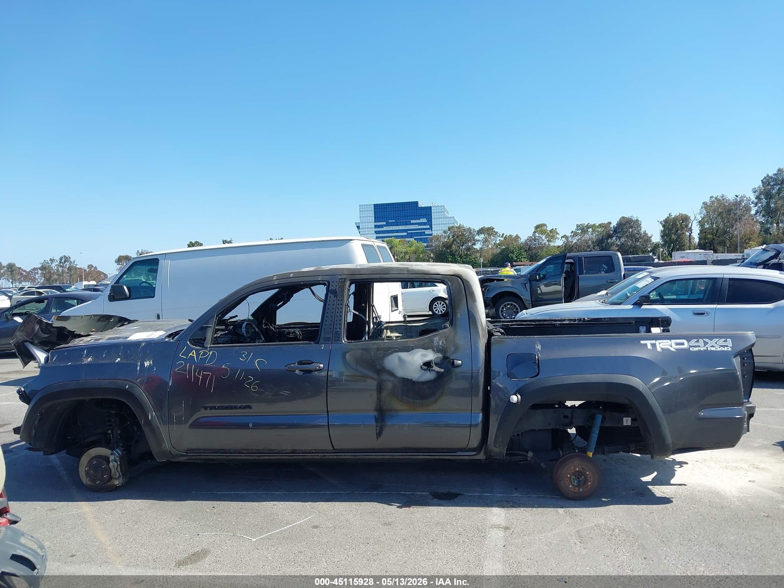 2023 Toyota Tacoma Trd Off Road Черный vin: 3TYCZ5AN3PT173159