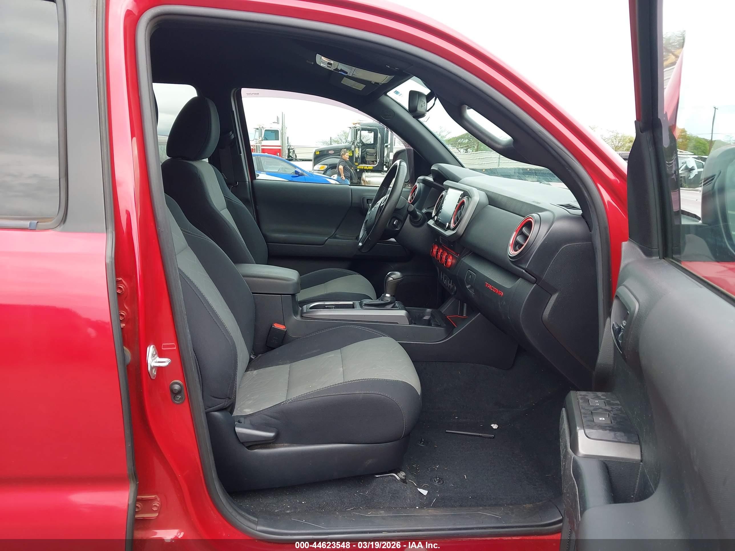 2021 Toyota Tacoma Sr V6/sr5 V6/trd Off-road/trd Pro/trd Sport Красный vin: 3TYCZ5AN6MT052699