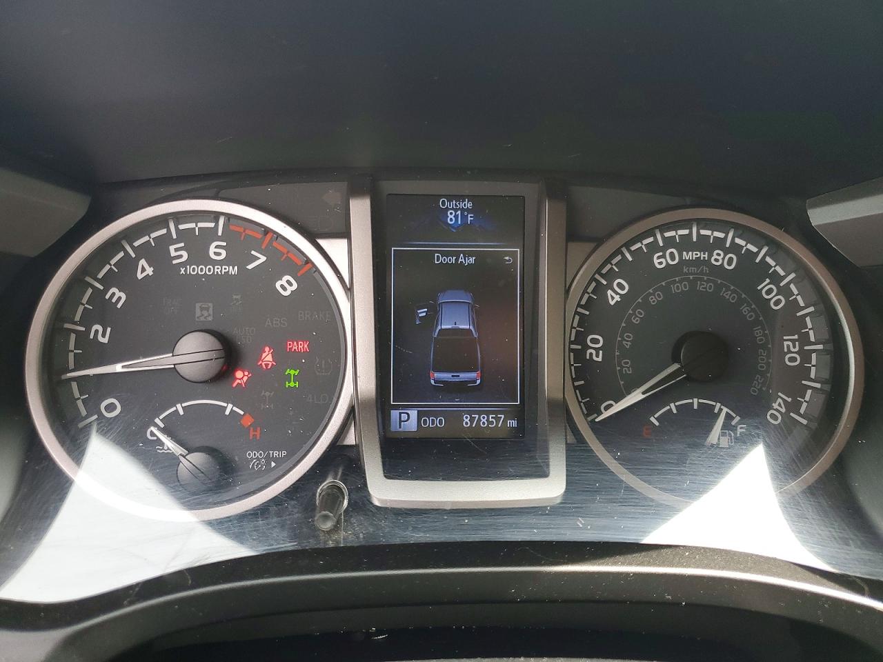 2020 Toyota Tacoma Sr5 V6 Silver vin: 3TYCZ5AN8LT007150