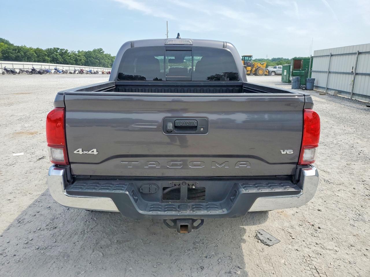 2020 Toyota Tacoma Sr5 V6 Silver vin: 3TYCZ5AN8LT007150