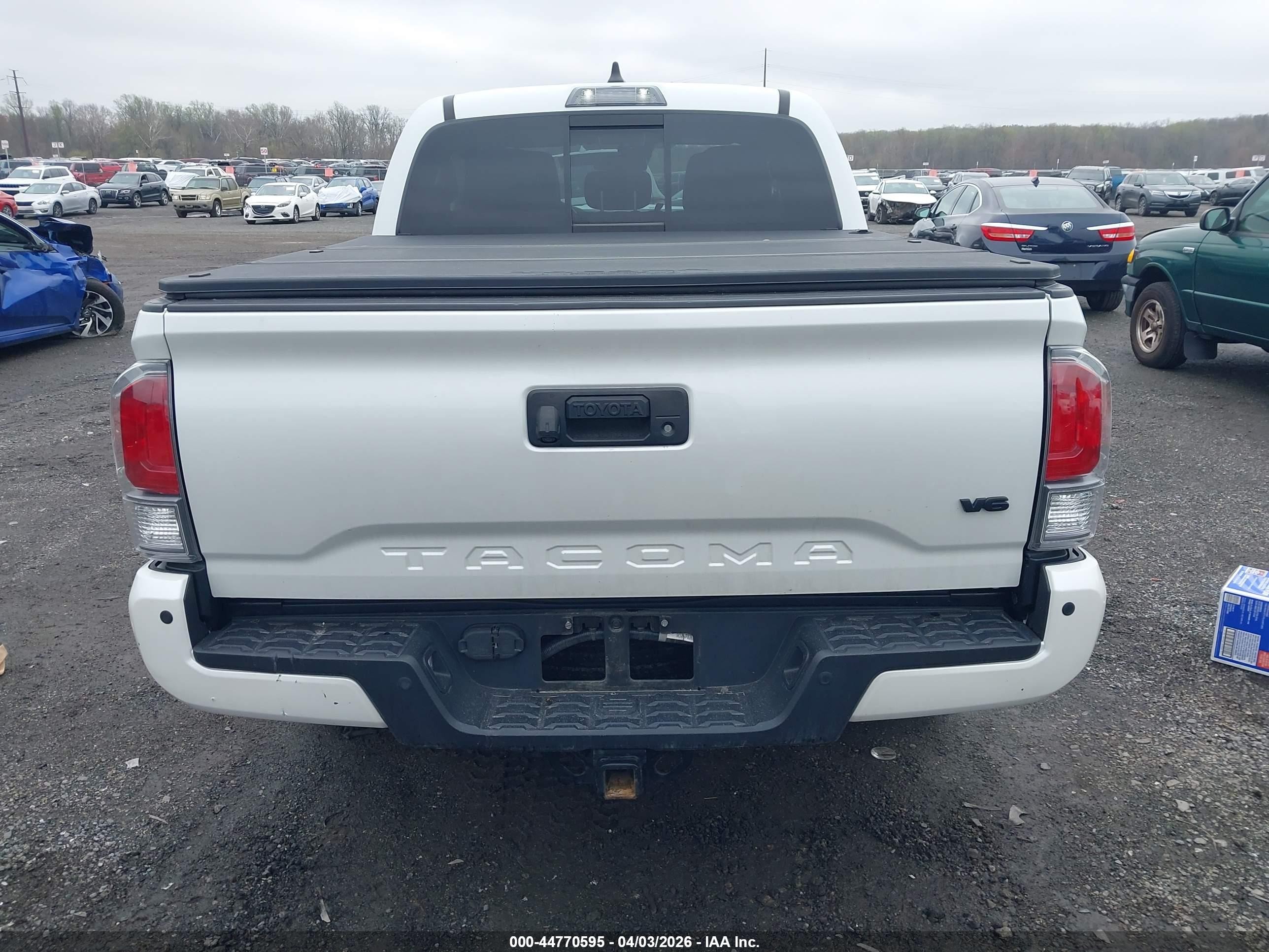 2022 Toyota Tacoma Trd Sport White vin: 3TYCZ5AN9NT100908