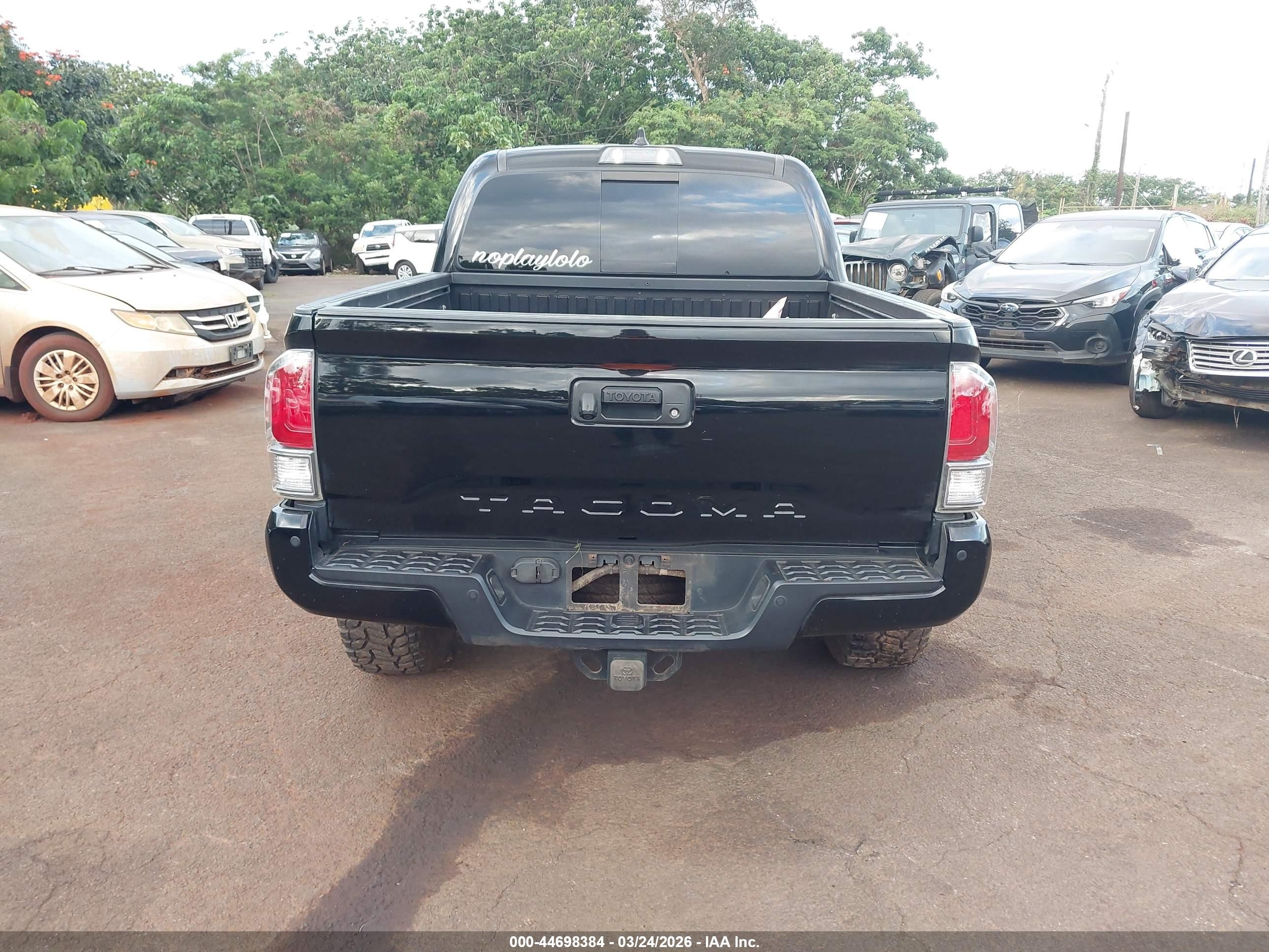 2022 Toyota Tacoma Black vin: 3TYCZ5ANXNT063870