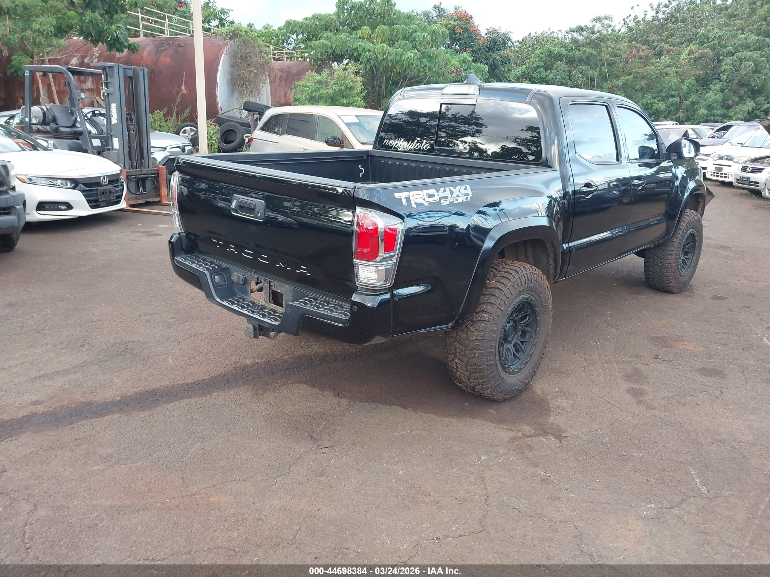 2022 Toyota Tacoma Black vin: 3TYCZ5ANXNT063870