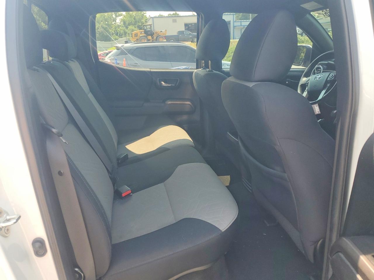 2022 Toyota Tacoma Trd Sport White vin: 3TYCZ5ANXNT086100