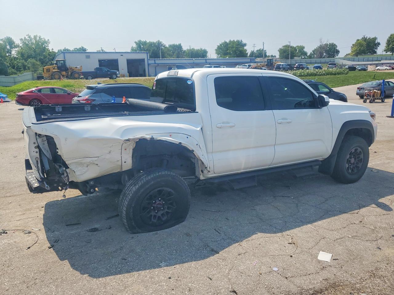 2022 Toyota Tacoma Trd Sport White vin: 3TYCZ5ANXNT086100