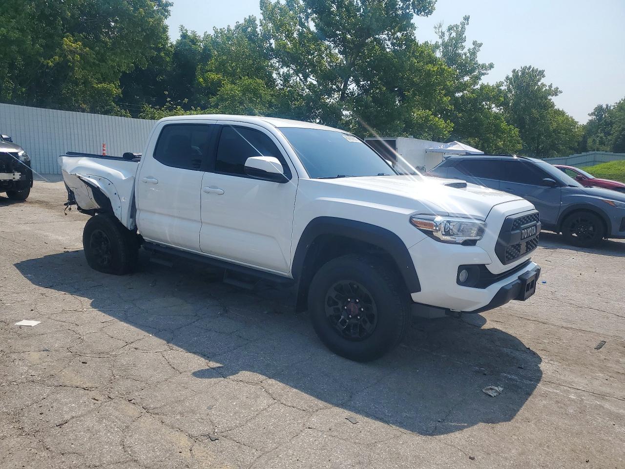 2022 Toyota Tacoma Trd Sport White vin: 3TYCZ5ANXNT086100