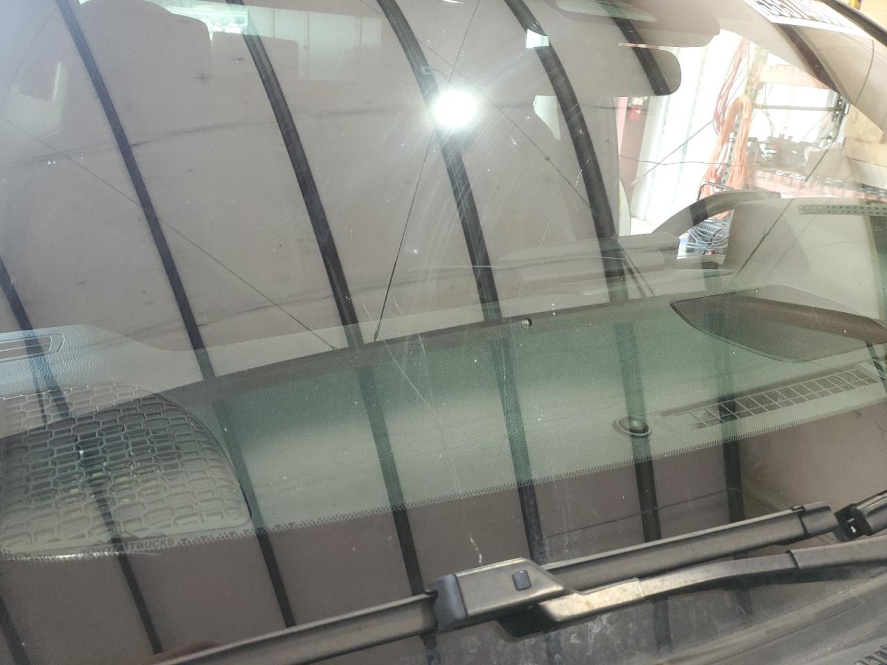 2024 Toyota Tacoma Sr White vin: 3TYJDAHN2RT006623 Damage: Windshield, Broken, Replacement Required