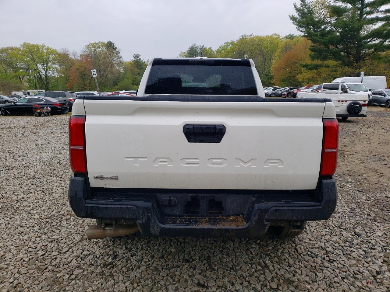 2025 Toyota Tacoma Sr White vin: 3TYJDAKNXST018727