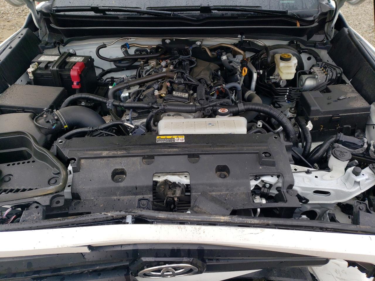 2025 Toyota Tacoma Sr White vin: 3TYJDAKNXST018727