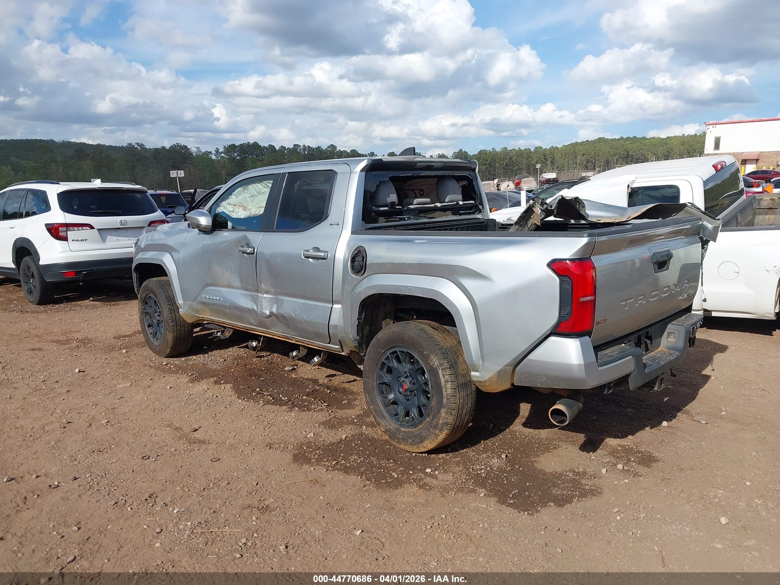 2024 Toyota Tacoma Sr5 Серебряный vin: 3TYKB5FN3RT012113