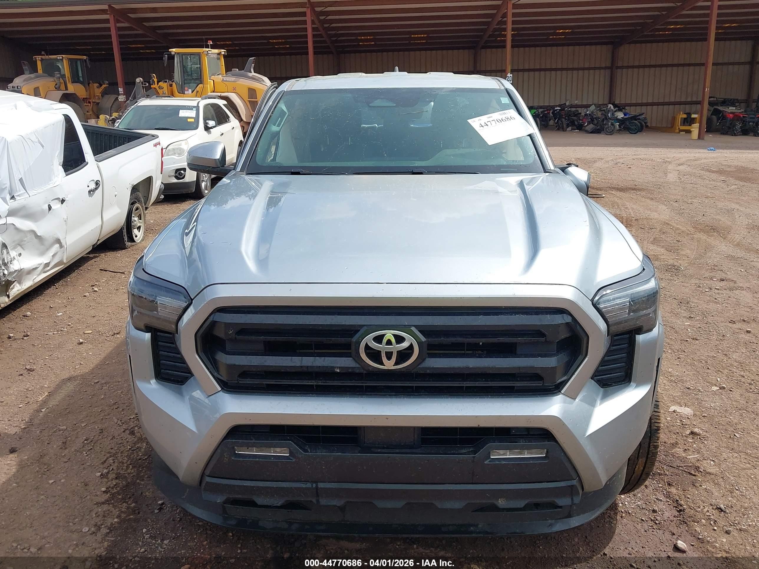 2024 Toyota Tacoma Sr5 Серебряный vin: 3TYKB5FN3RT012113