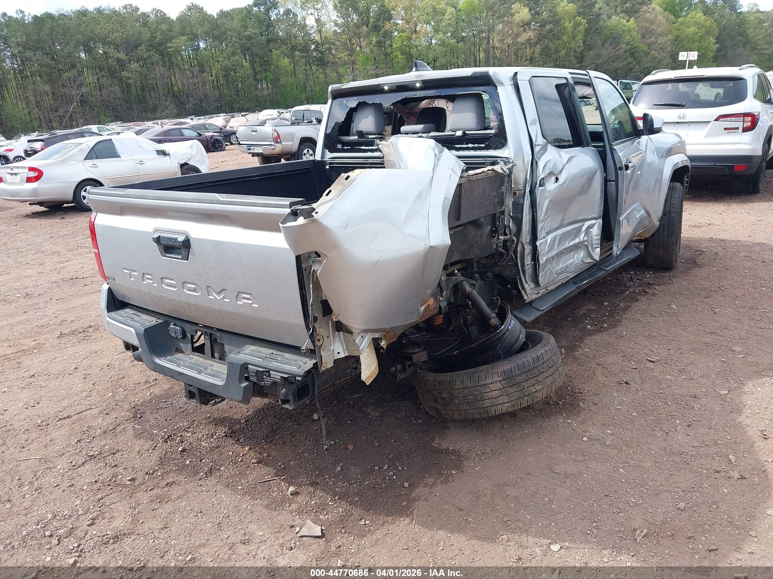 2024 Toyota Tacoma Sr5 Серебряный vin: 3TYKB5FN3RT012113