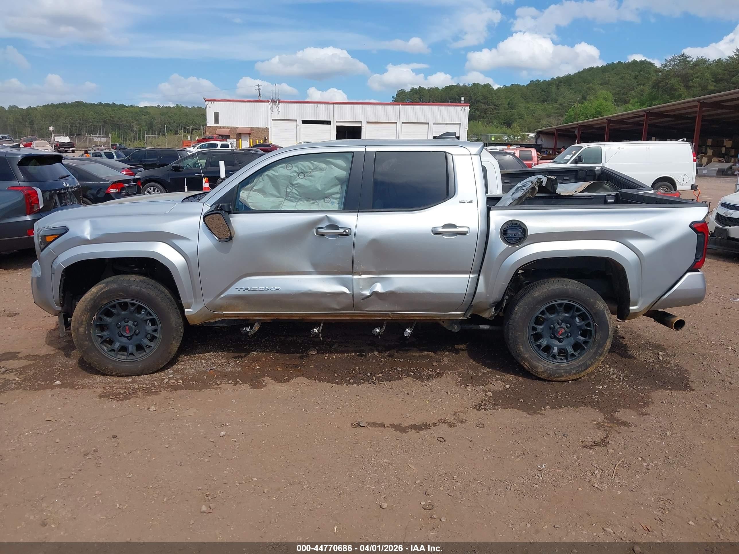 2024 Toyota Tacoma Sr5 Серебряный vin: 3TYKB5FN3RT012113