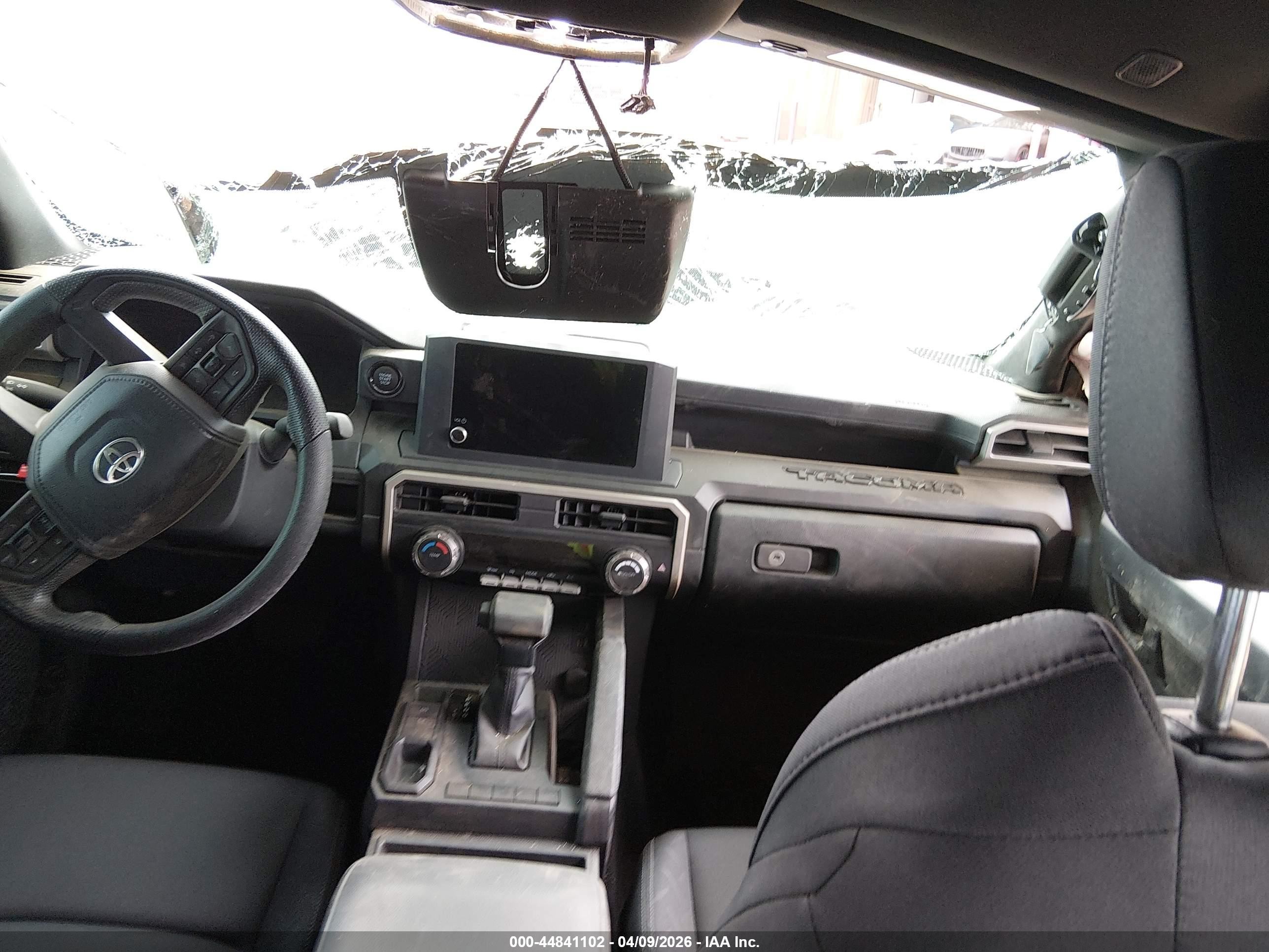 2024 Toyota Tacoma Sr Серый vin: 3TYKD5HNXRT009135