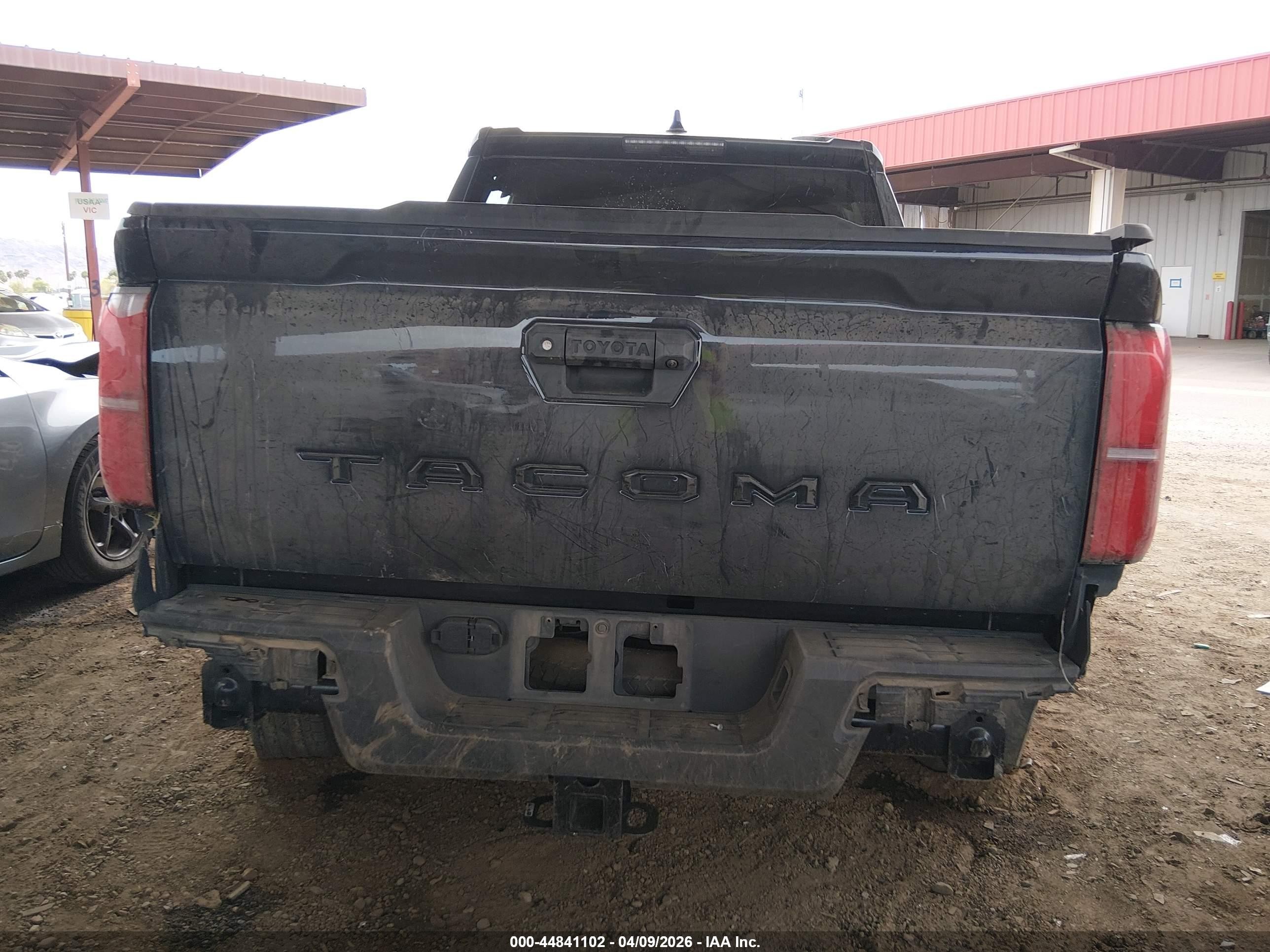 2024 Toyota Tacoma Sr Серый vin: 3TYKD5HNXRT009135