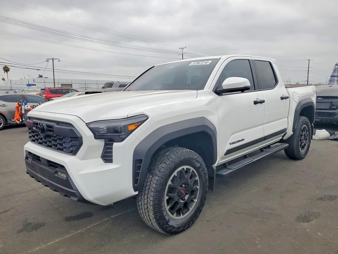 2026 Toyota Tacoma Trd Off-road White vin: 3TYLB5JN5TT119439