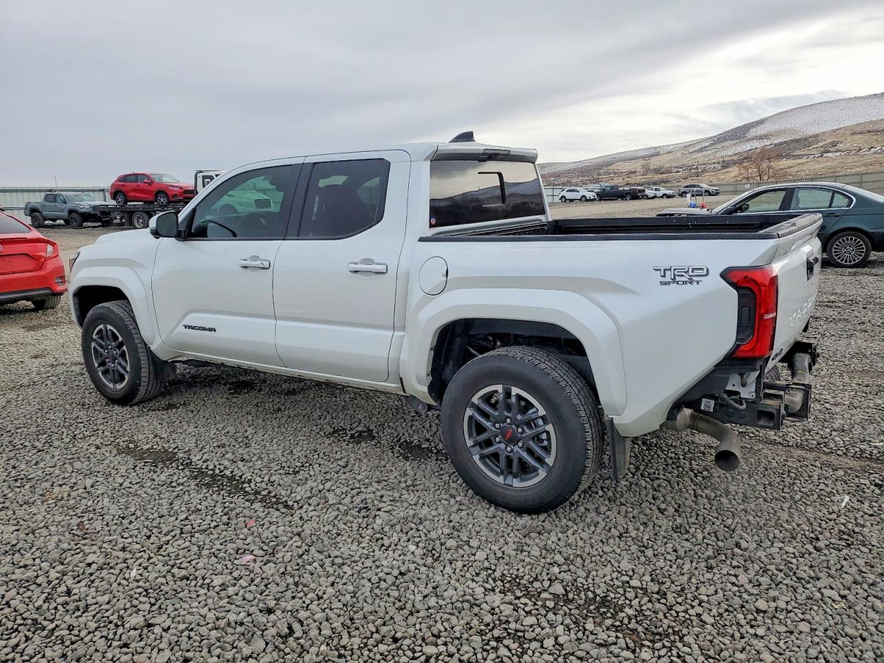 2024 Toyota Tacoma Trd Sport White vin: 3TYLB5JN6RT047482