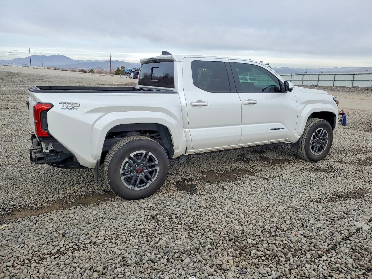 2024 Toyota Tacoma Trd Sport White vin: 3TYLB5JN6RT047482