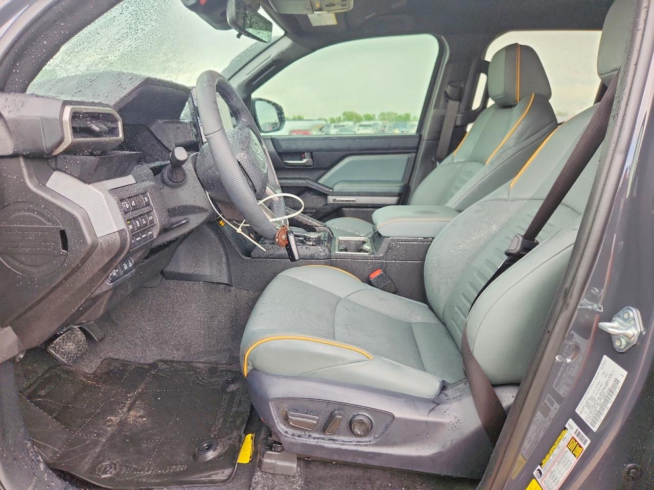2025 Toyota Tacoma Trailhunter Hv Black vin: 3TYLC5LN6ST043657