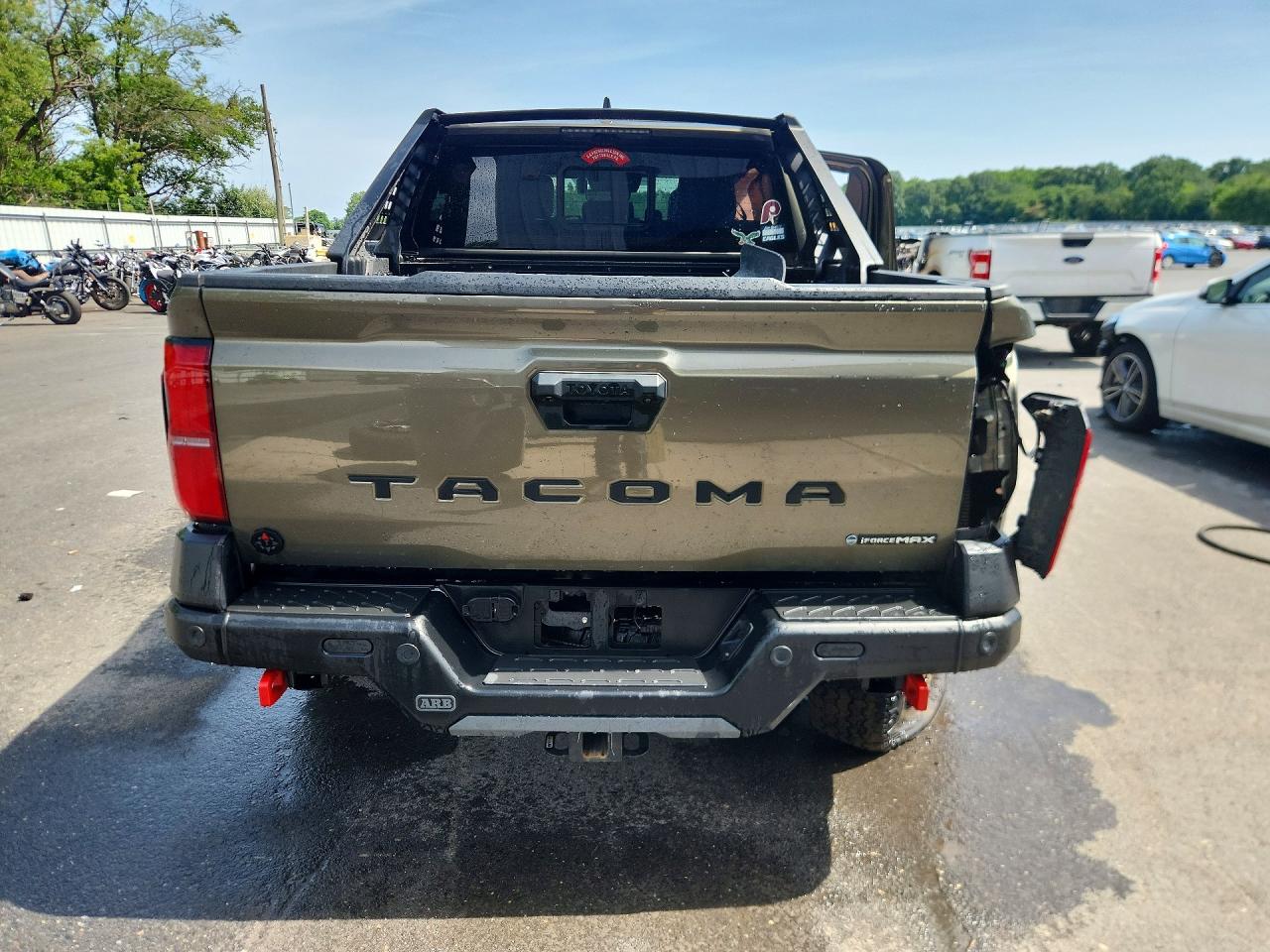 2025 Toyota Tacoma Trailhunter Hv Green vin: 3TYLC5LNXST036338