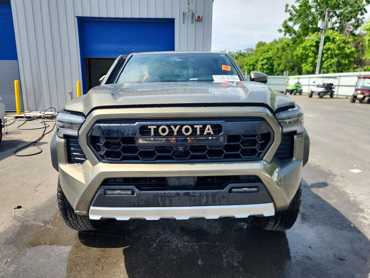 2025 Toyota Tacoma Trailhunter Hv Green vin: 3TYLC5LNXST036338