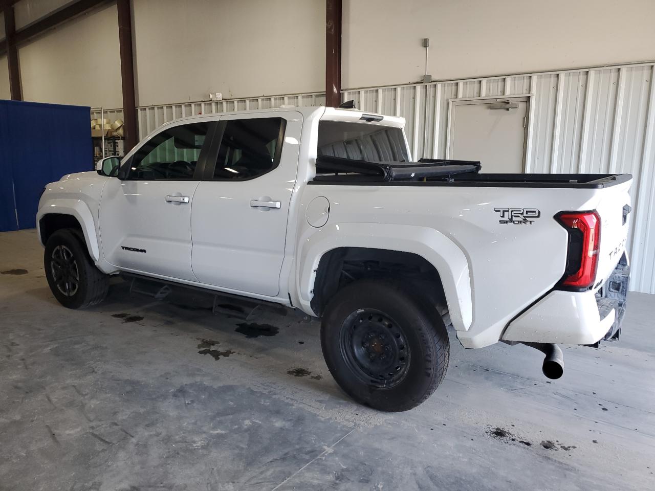 2024 Toyota Tacoma Trd Sport Белый vin: 3TYLE5JN8RT023532 Damage: Left Rear Wheel, Missing, Replacement Required