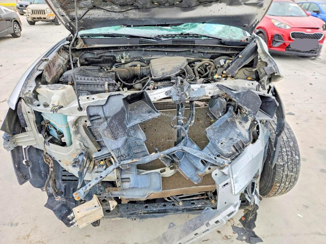 2022 Toyota Tacoma Sr Silver vin: 3TYRX5GN2NT040641