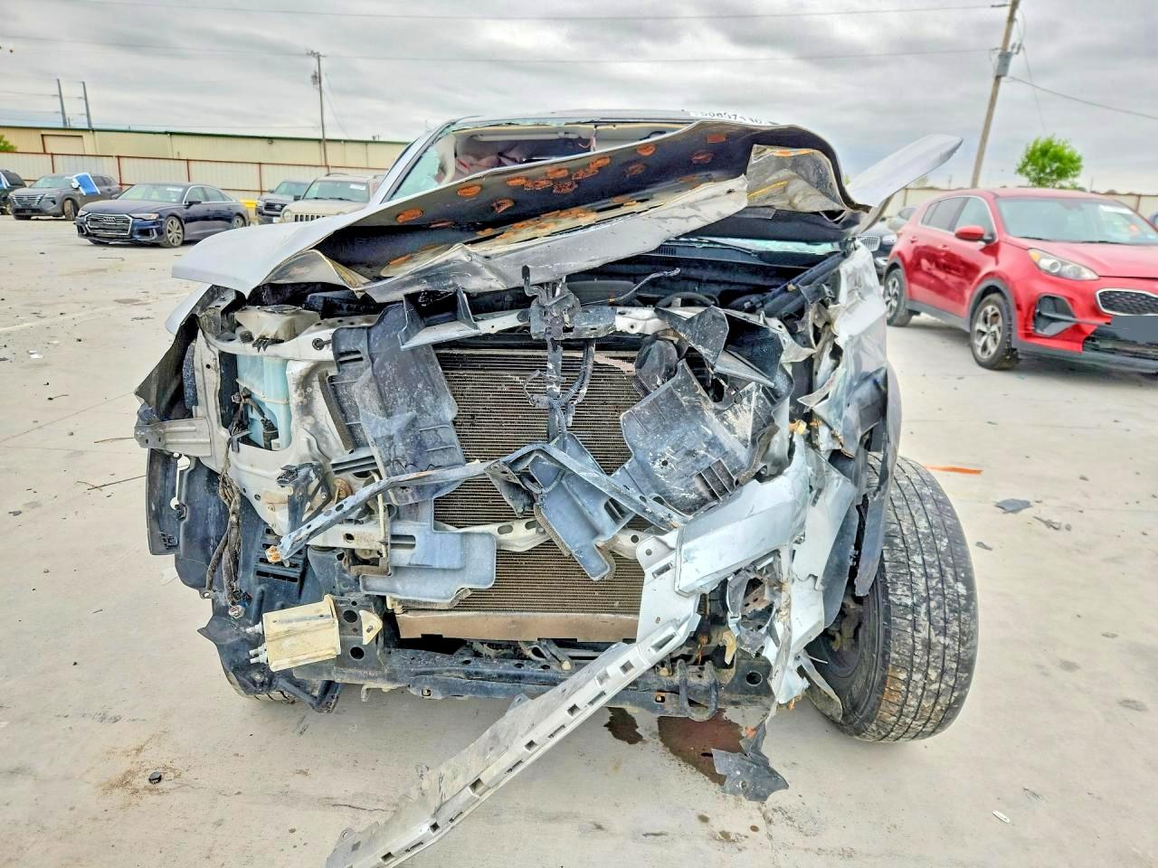 2022 Toyota Tacoma Sr Silver vin: 3TYRX5GN2NT040641