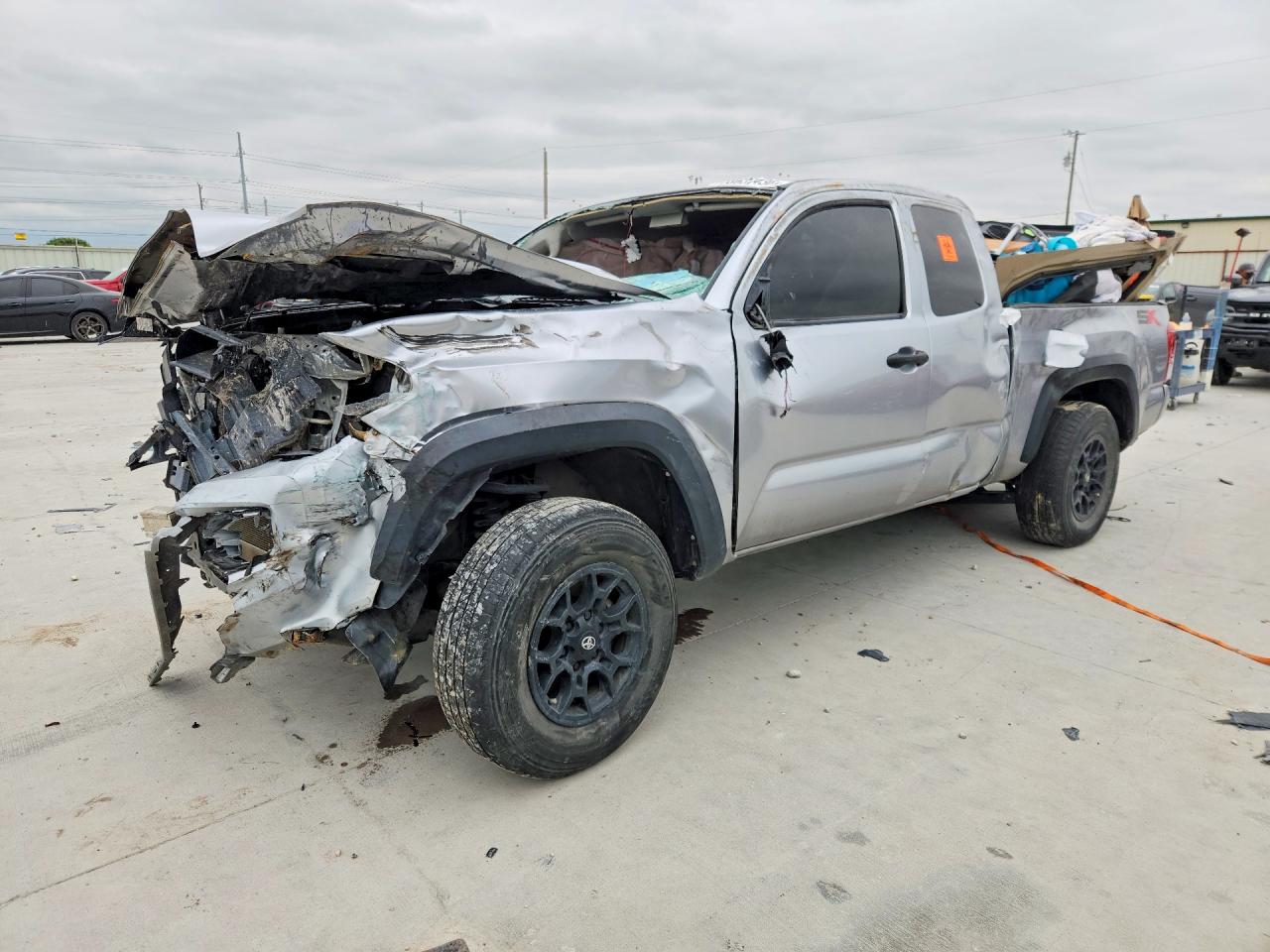2022 Toyota Tacoma Sr Silver vin: 3TYRX5GN2NT040641