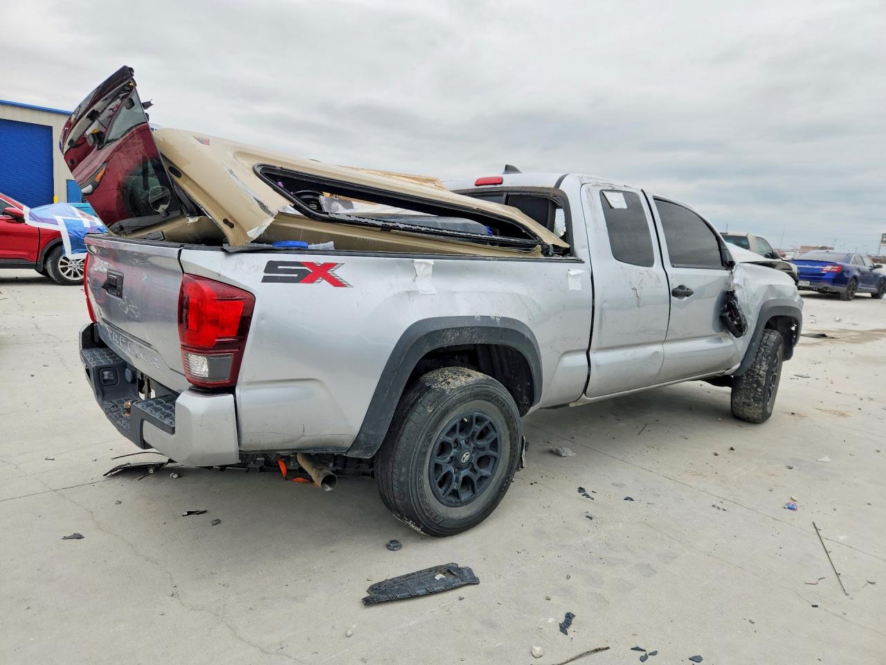 2022 Toyota Tacoma Sr Silver vin: 3TYRX5GN2NT040641