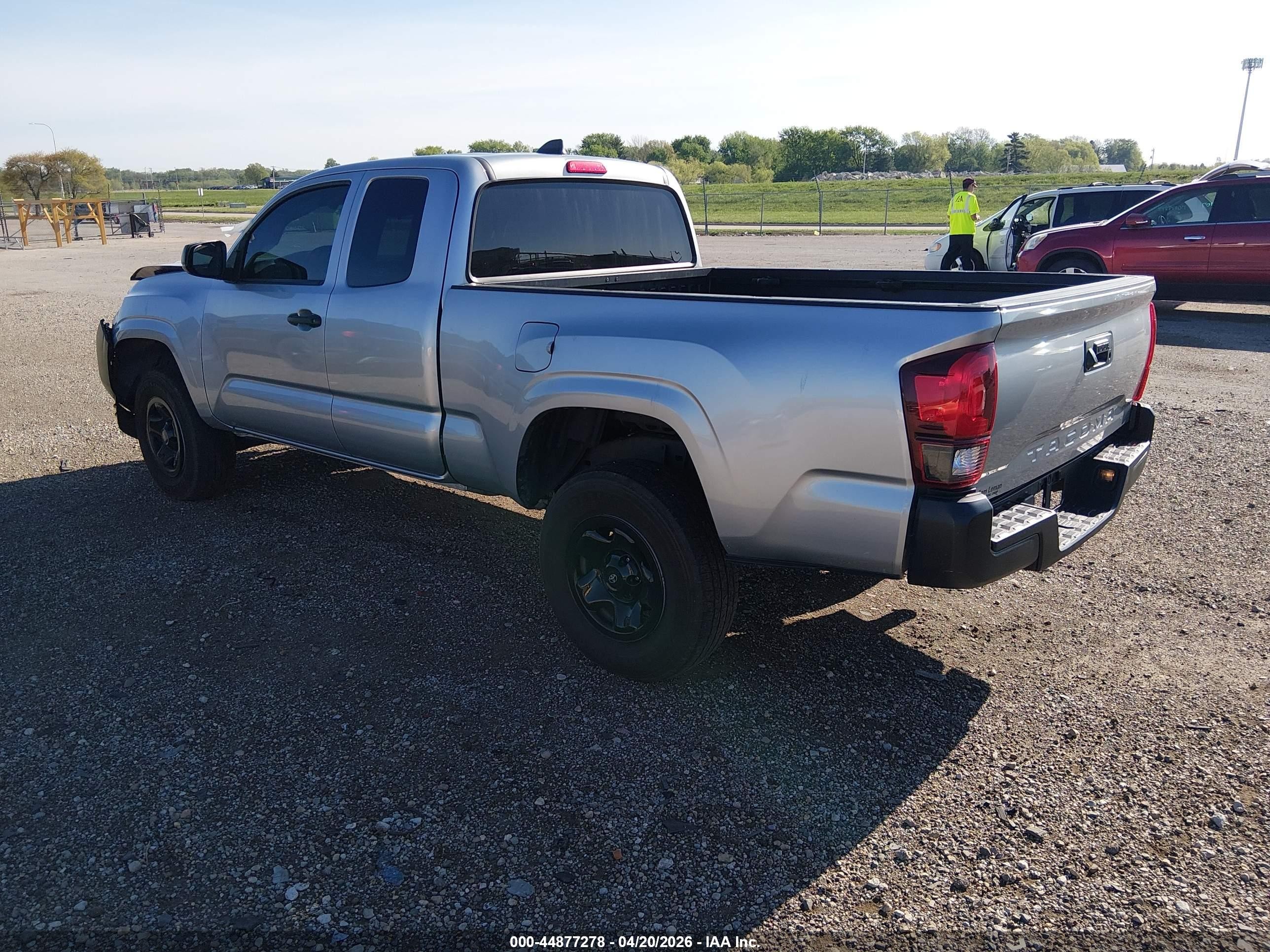 2023 Toyota Tacoma Sr Серебряный vin: 3TYRX5GNXPT085054