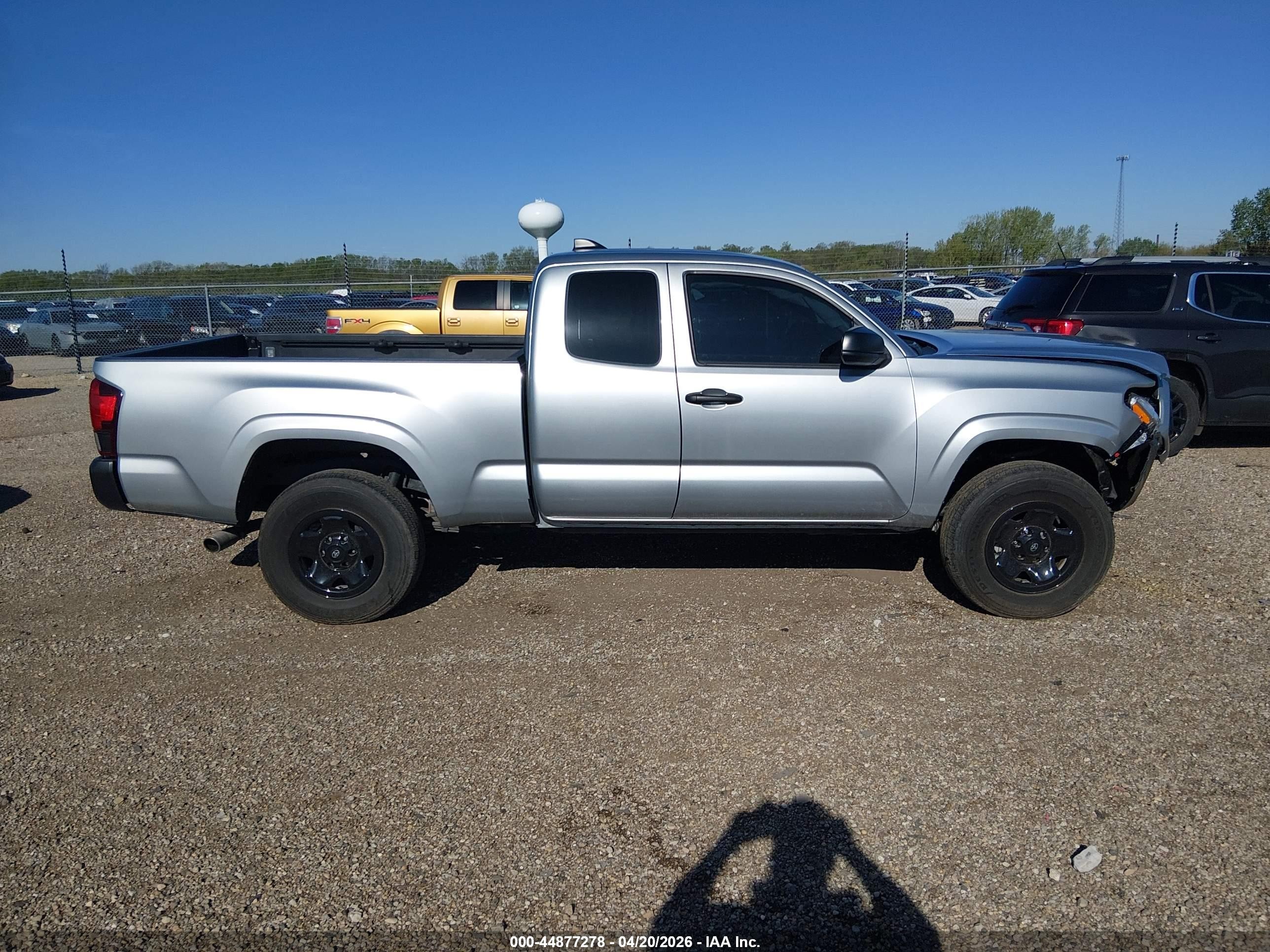 2023 Toyota Tacoma Sr Серебряный vin: 3TYRX5GNXPT085054