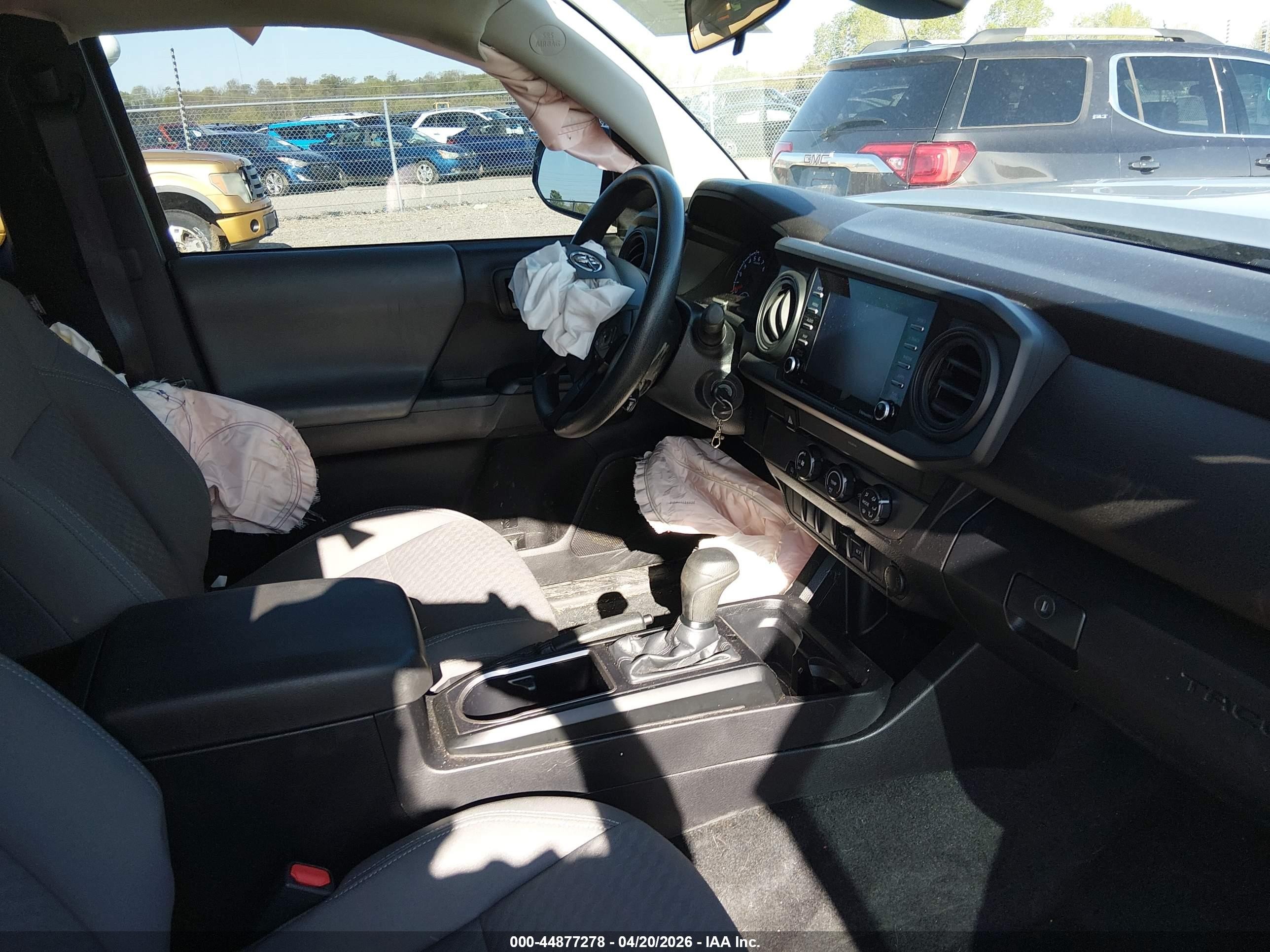 2023 Toyota Tacoma Sr Серебряный vin: 3TYRX5GNXPT085054
