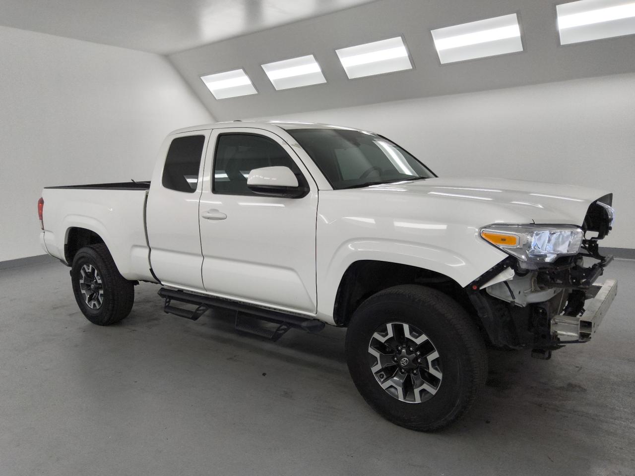 2023 Toyota Tacoma Sr V6 Белый vin: 3TYRZ5CN8PT024723 Damage: Right Front Window, Inoperable, Repair Required