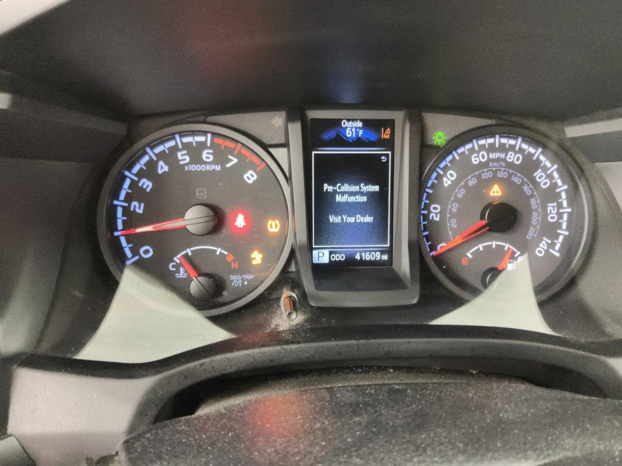 2023 Toyota Tacoma Sr V6 Белый vin: 3TYRZ5CN8PT024723 Damage: Warning - Tire Pressure, On, Unacceptable