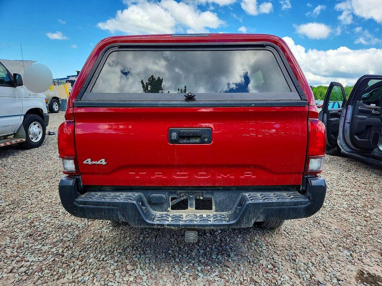 2022 Toyota Tacoma Sr Красный vin: 3TYSX5EN5NT012837
