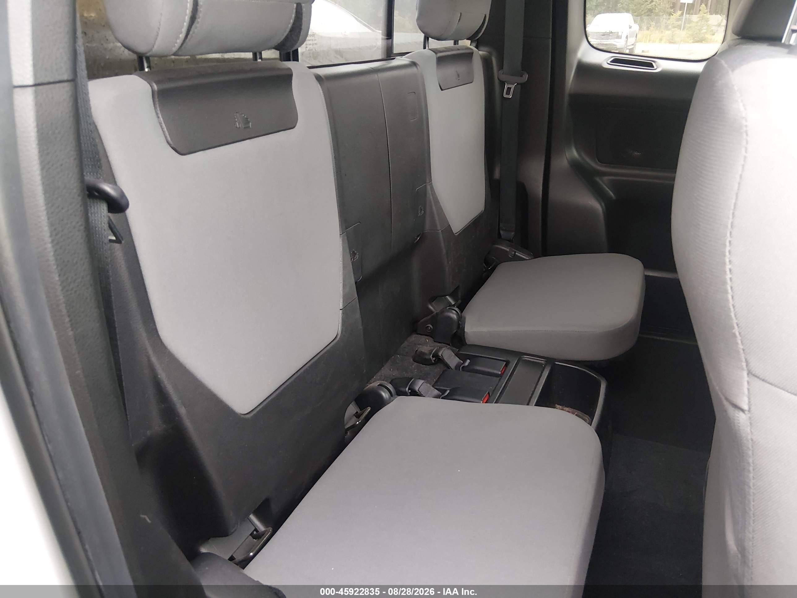 2021 Toyota Tacoma Sr V6 White vin: 3TYSZ5AN0MT048109