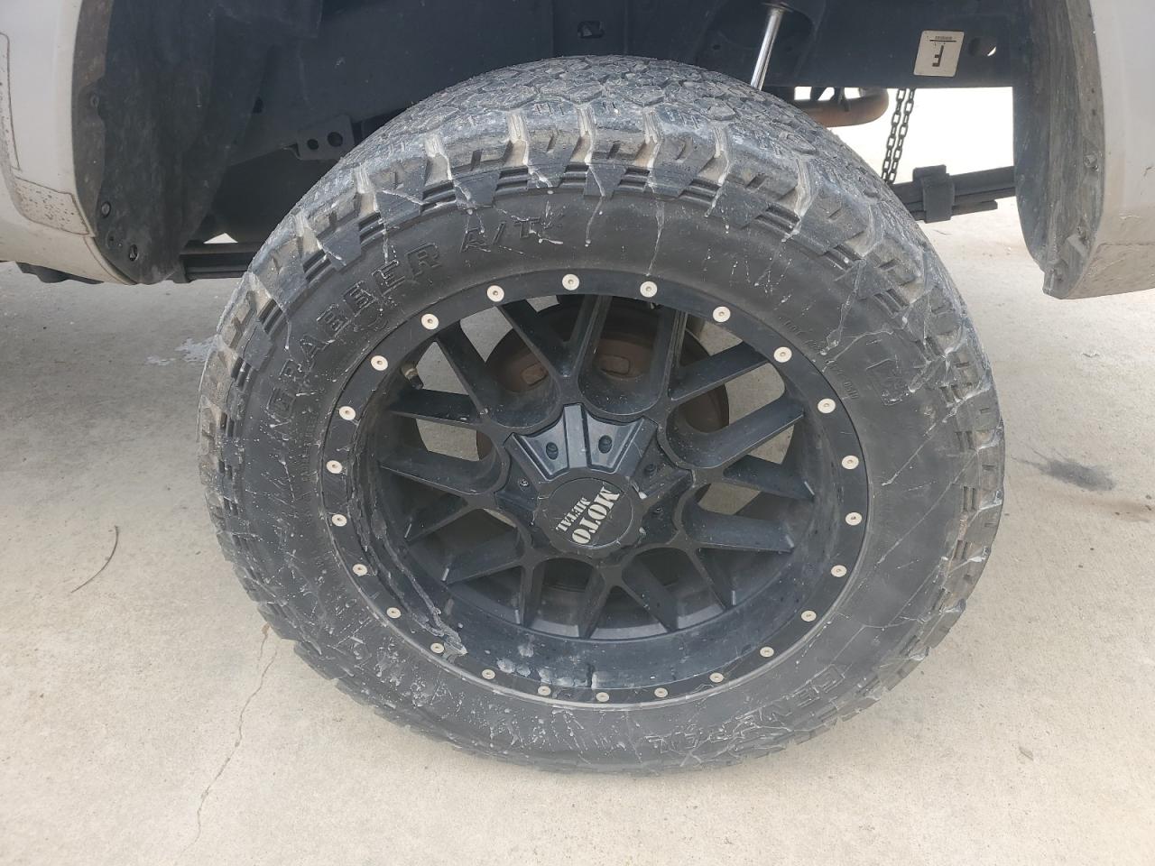 2021 Toyota Tacoma Sr5 V6 Silver vin: 3TYSZ5AN4MT015176 Damage: Left Rear Wheel, Aftermarket, Acceptable